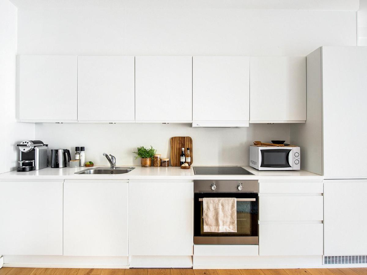 Sanders Leaves - Chic Three-Bedroom Apartment In Downtown København Ngoại thất bức ảnh